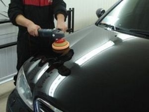 Полировка автомобиля.